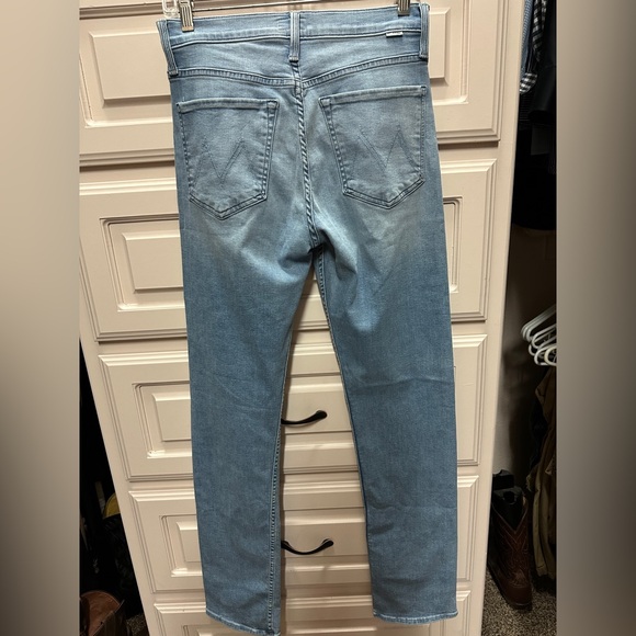 NWT MOTHER jeans. Tomcat Skimp jeans. Size 26. Faded light wash denim color - Picture 10 of 13